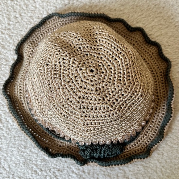 Handmade Cloche Hat for Kids - Picture 3 of 4